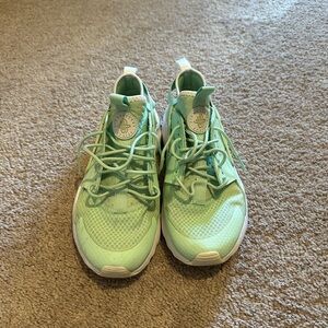 Mint Green Nike Huraches